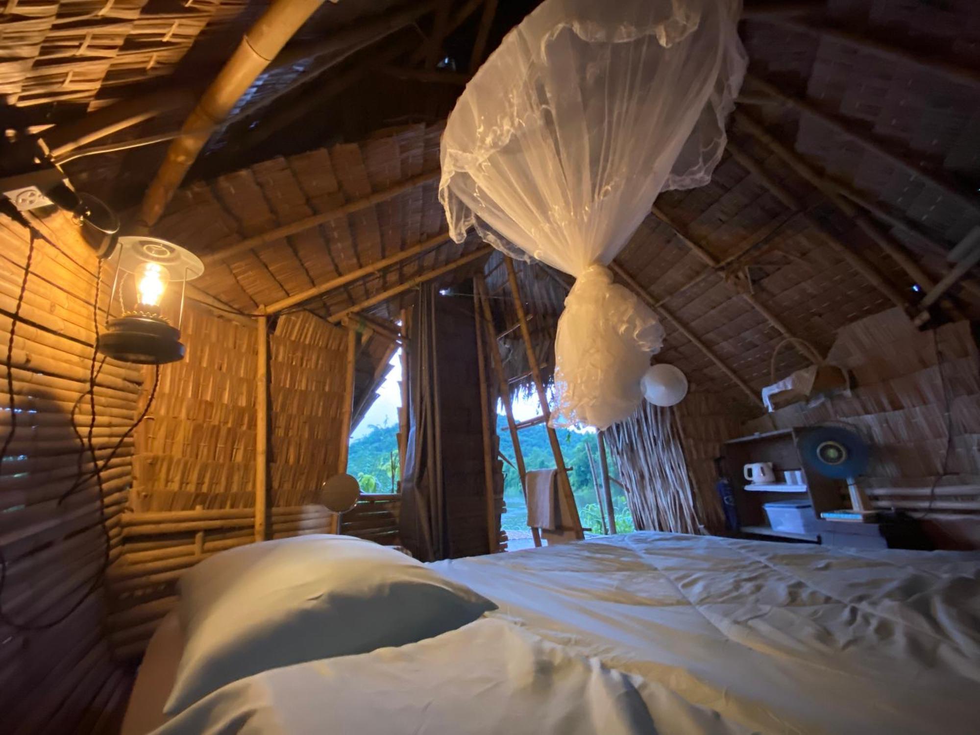 Royal Mountain Hut Hotel Ratchaburi Exterior photo
