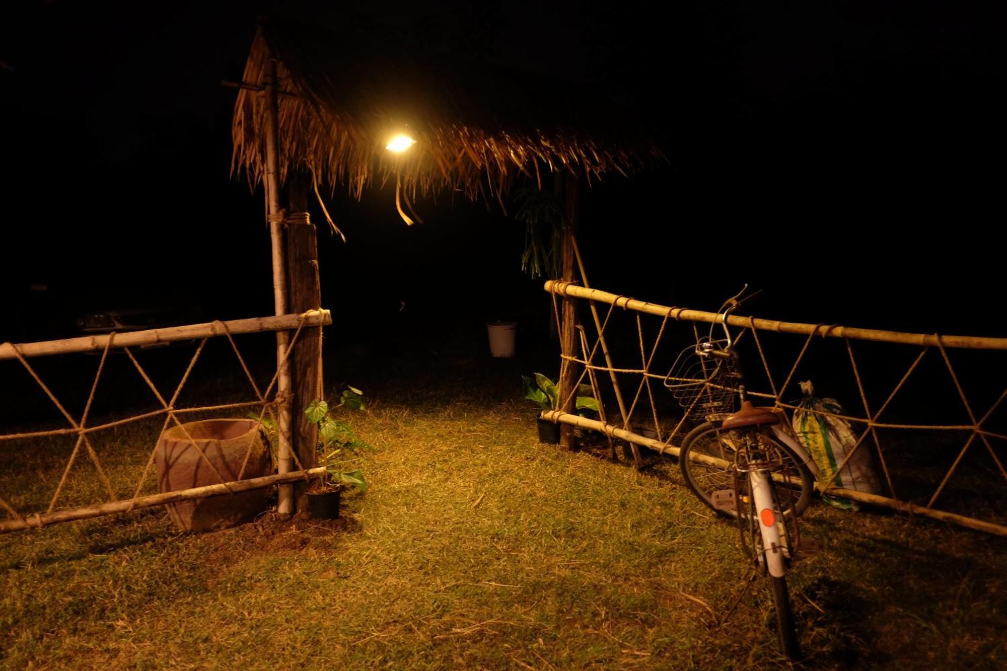 Royal Mountain Hut Hotel Ratchaburi Exterior photo