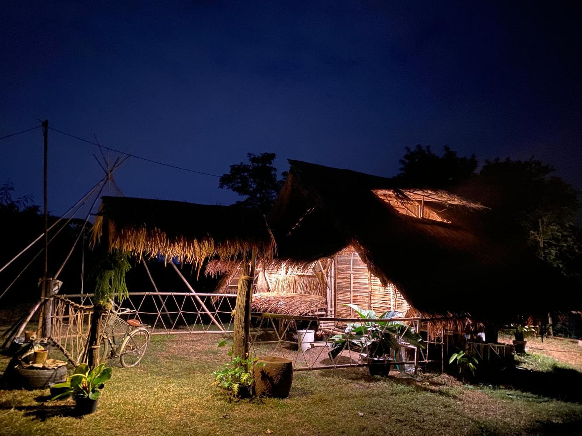 Royal Mountain Hut Hotel Ratchaburi Exterior photo