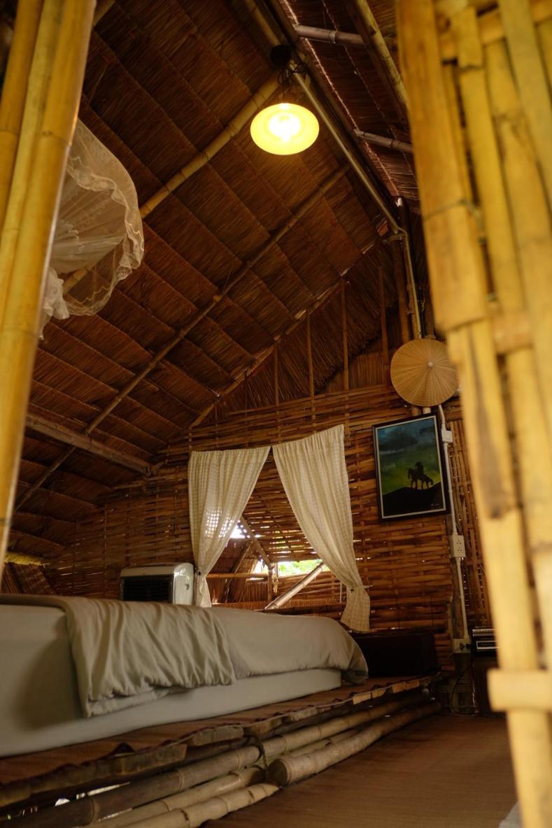 Royal Mountain Hut Hotel Ratchaburi Room photo