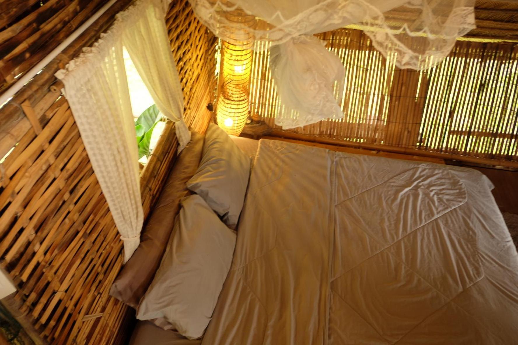 Royal Mountain Hut Hotel Ratchaburi Exterior photo